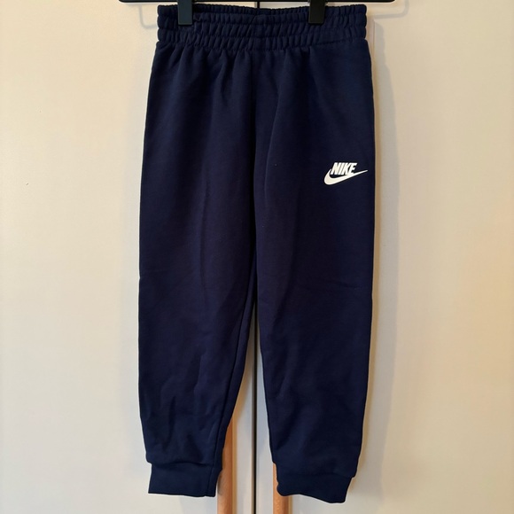 NWT Nike Sweatpants - Picture 1 of 4